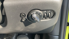 MINI Hatchback 2.0 Cooper S Exclusive 3dr Auto Petrol Hatchback